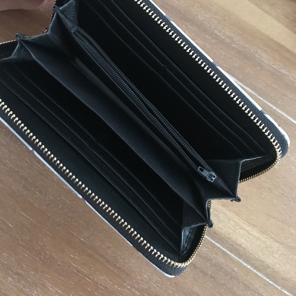 Wallet - Picture 3 of 3